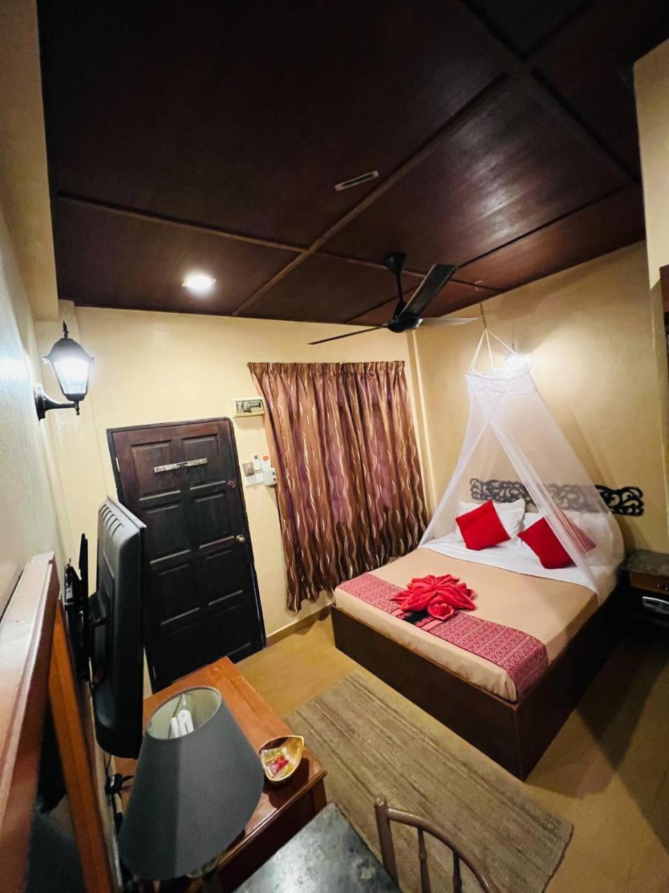 Ombak Dive Resort Perhentian Island Pulau Perhentian Kecil Екстериор снимка